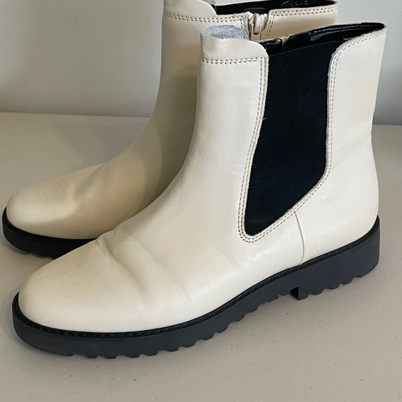FRANCO SARTO Cream Coloured Chelsea Boots  Size 11 /Zip-up/Ankle Boots - Picture 10 of 13